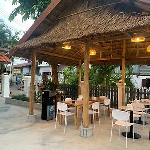 La Nuit De Laos